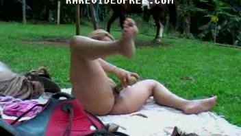 Blonde Latin bombshell relishes mouth play with an equine.
